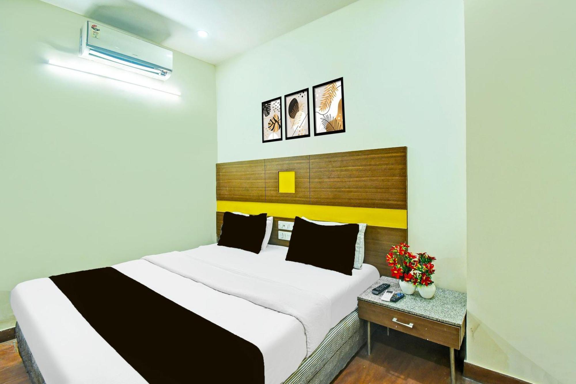 Super Townhouse Amrapali Circle Formerly Hotel Aqua Джайпур Екстериор снимка