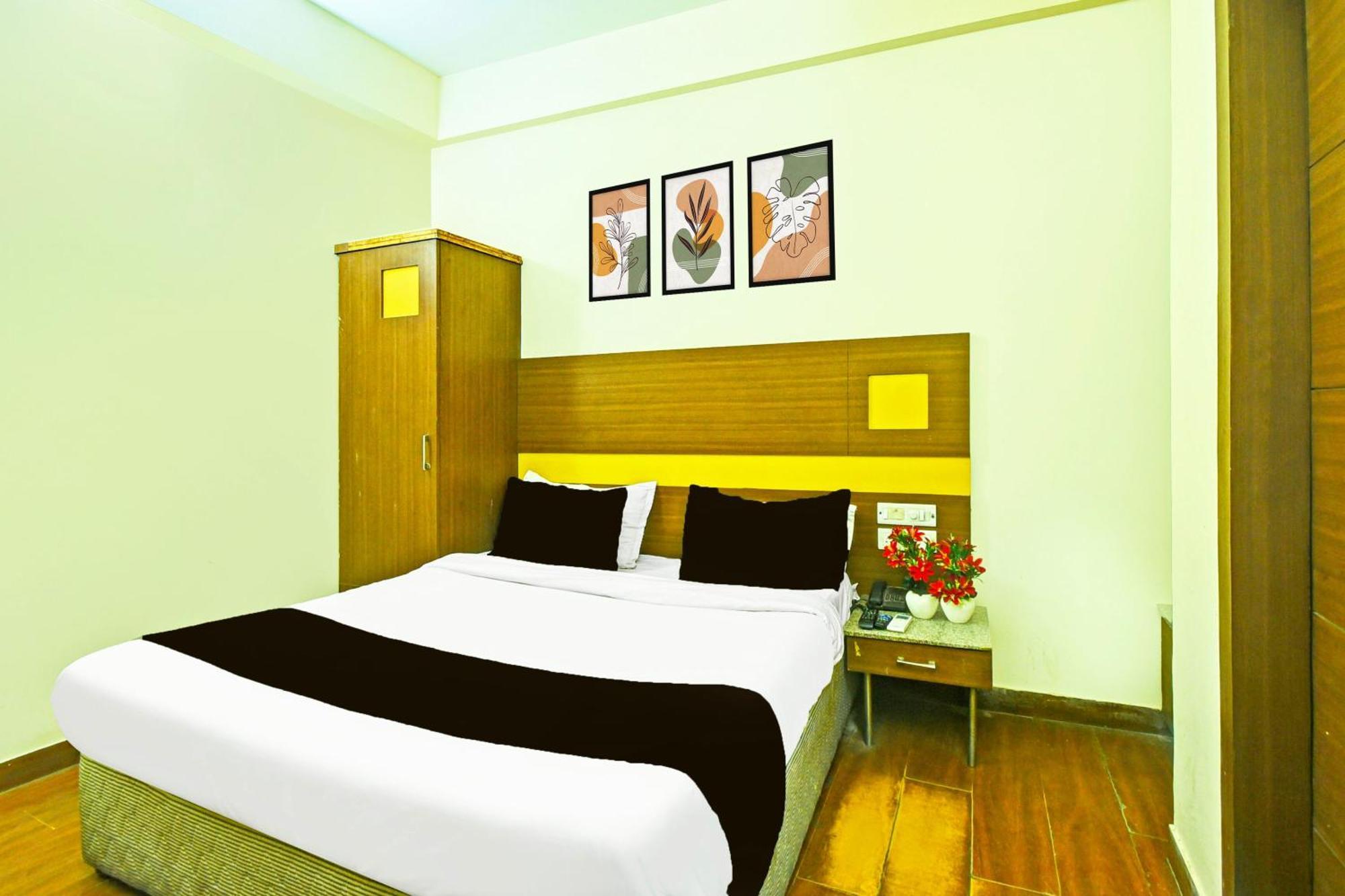 Super Townhouse Amrapali Circle Formerly Hotel Aqua Джайпур Екстериор снимка