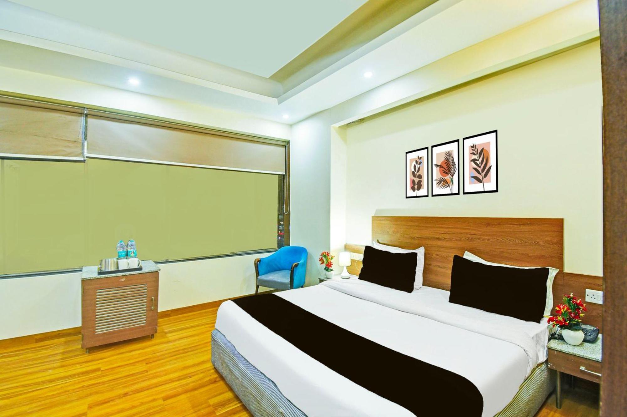Super Townhouse Amrapali Circle Formerly Hotel Aqua Джайпур Екстериор снимка