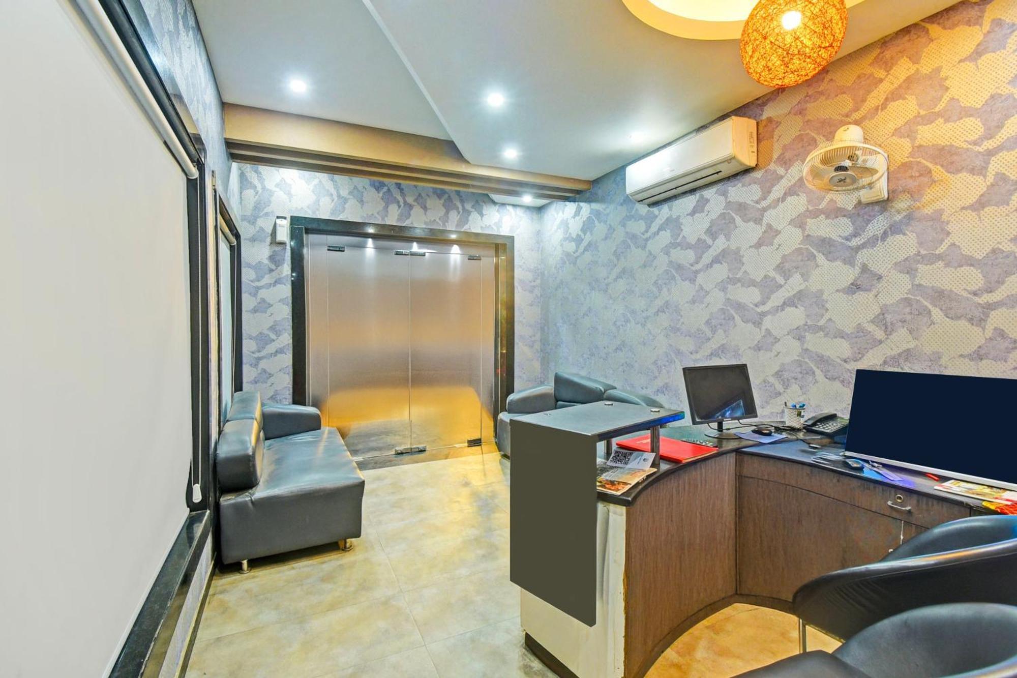 Super Townhouse Amrapali Circle Formerly Hotel Aqua Джайпур Екстериор снимка