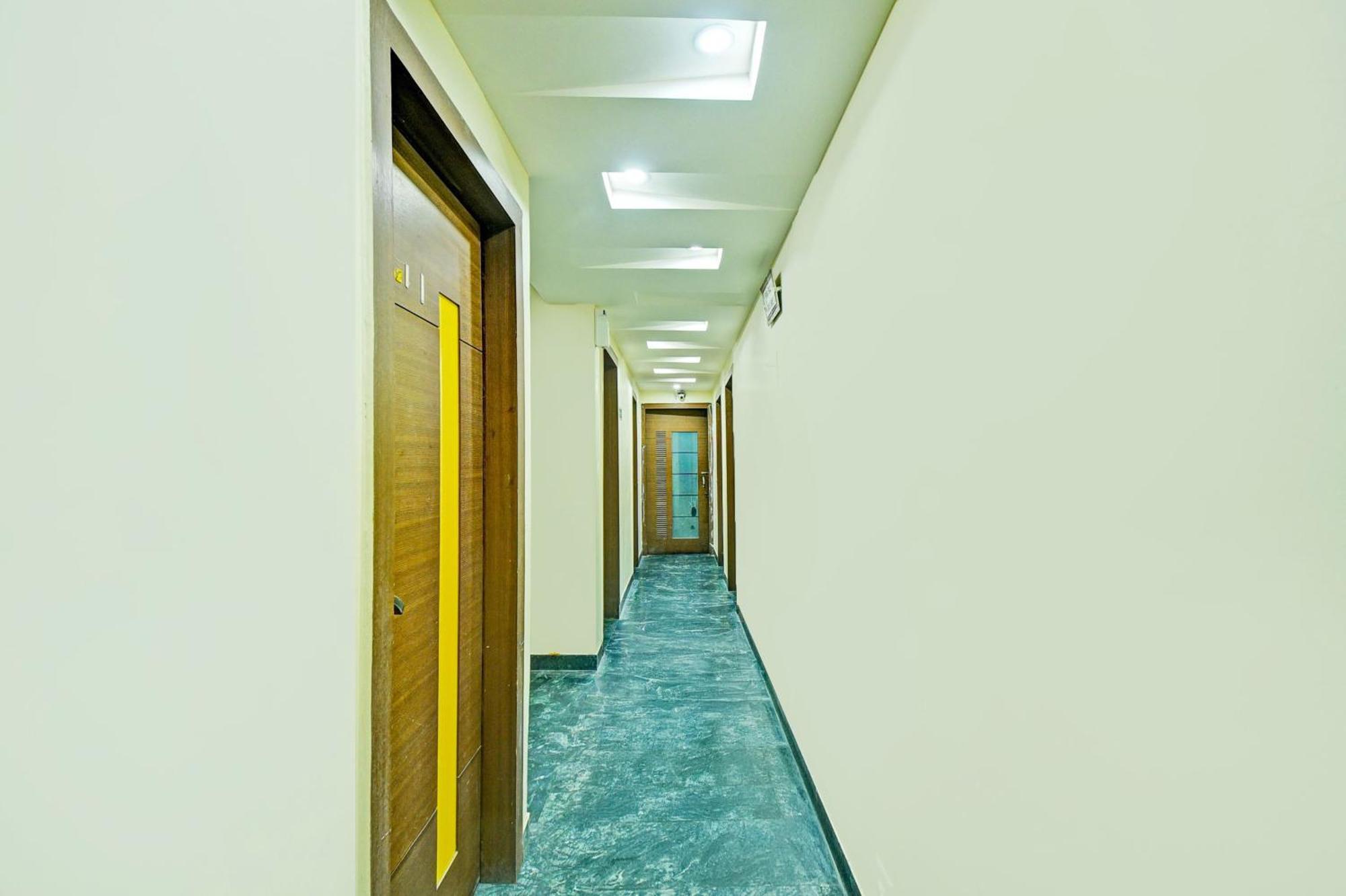 Super Townhouse Amrapali Circle Formerly Hotel Aqua Джайпур Екстериор снимка