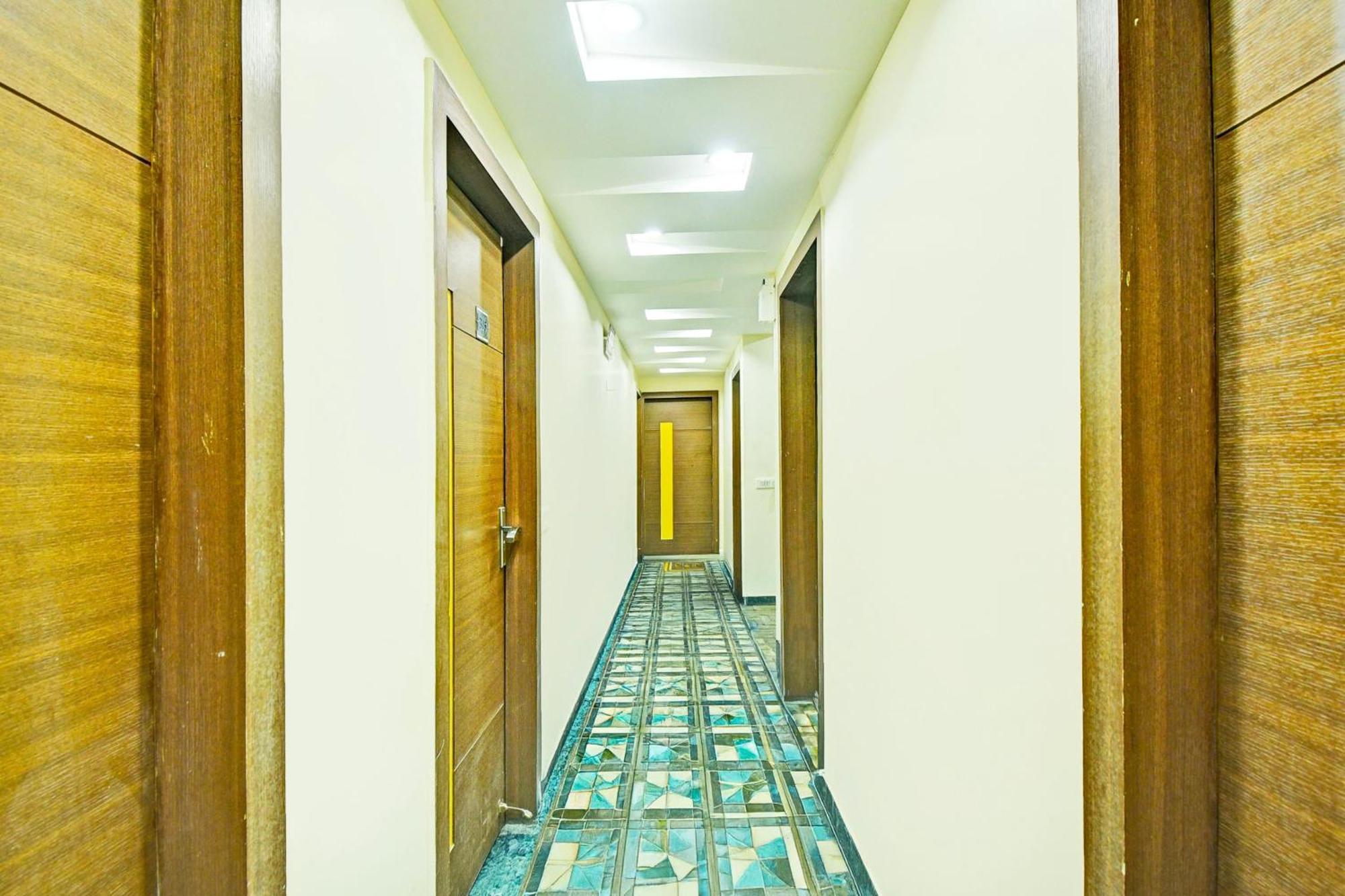 Super Townhouse Amrapali Circle Formerly Hotel Aqua Джайпур Екстериор снимка