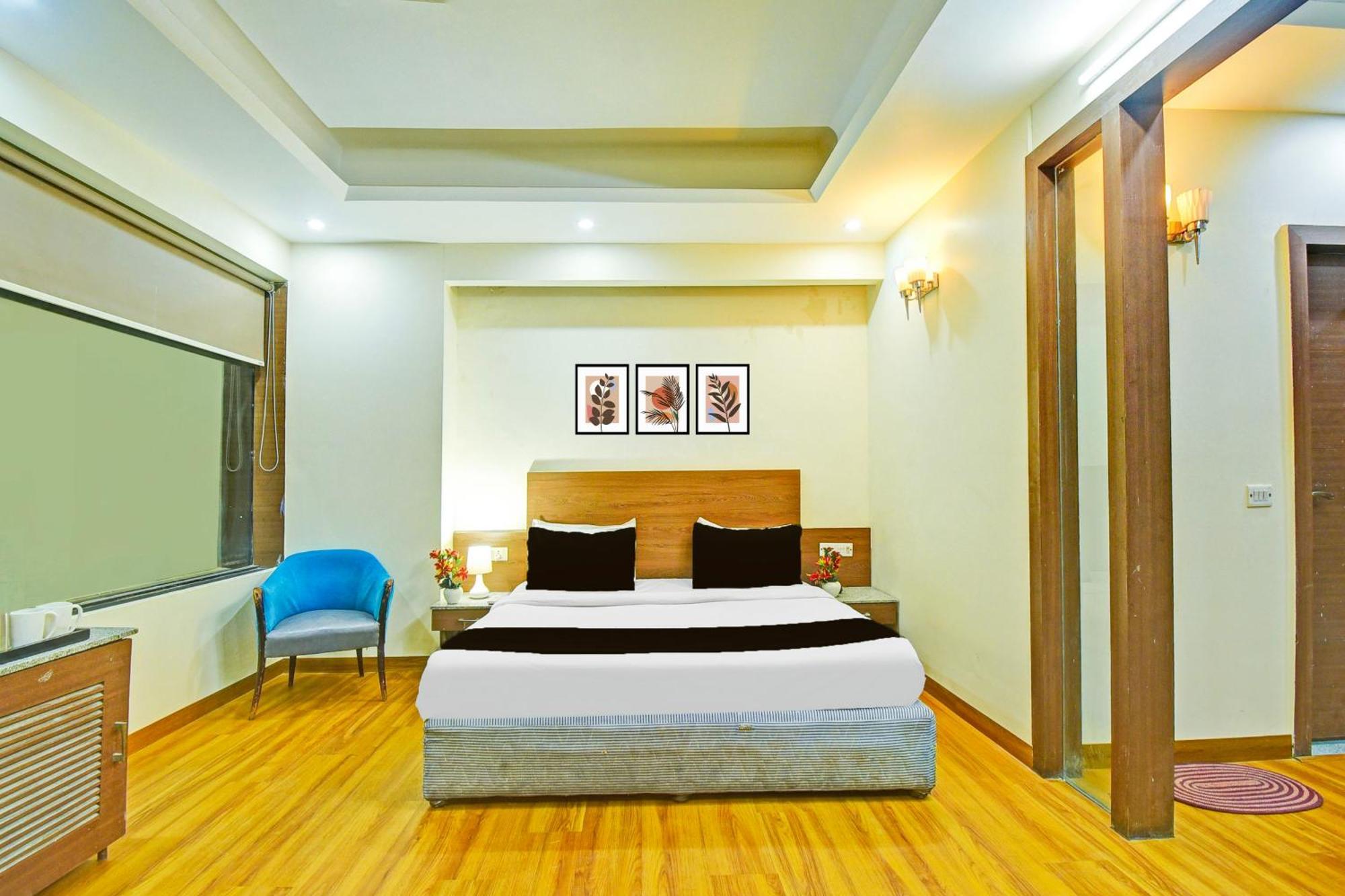 Super Townhouse Amrapali Circle Formerly Hotel Aqua Джайпур Екстериор снимка